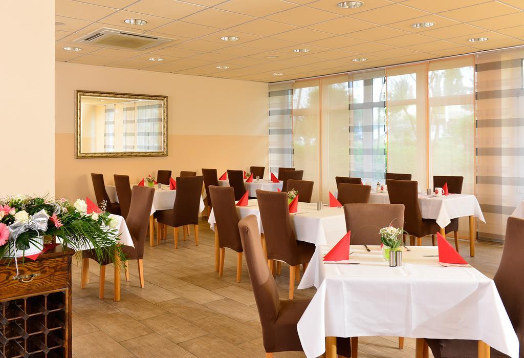 Michel Hotel Frankfurt Airport Ruesselsheim Exterior photo