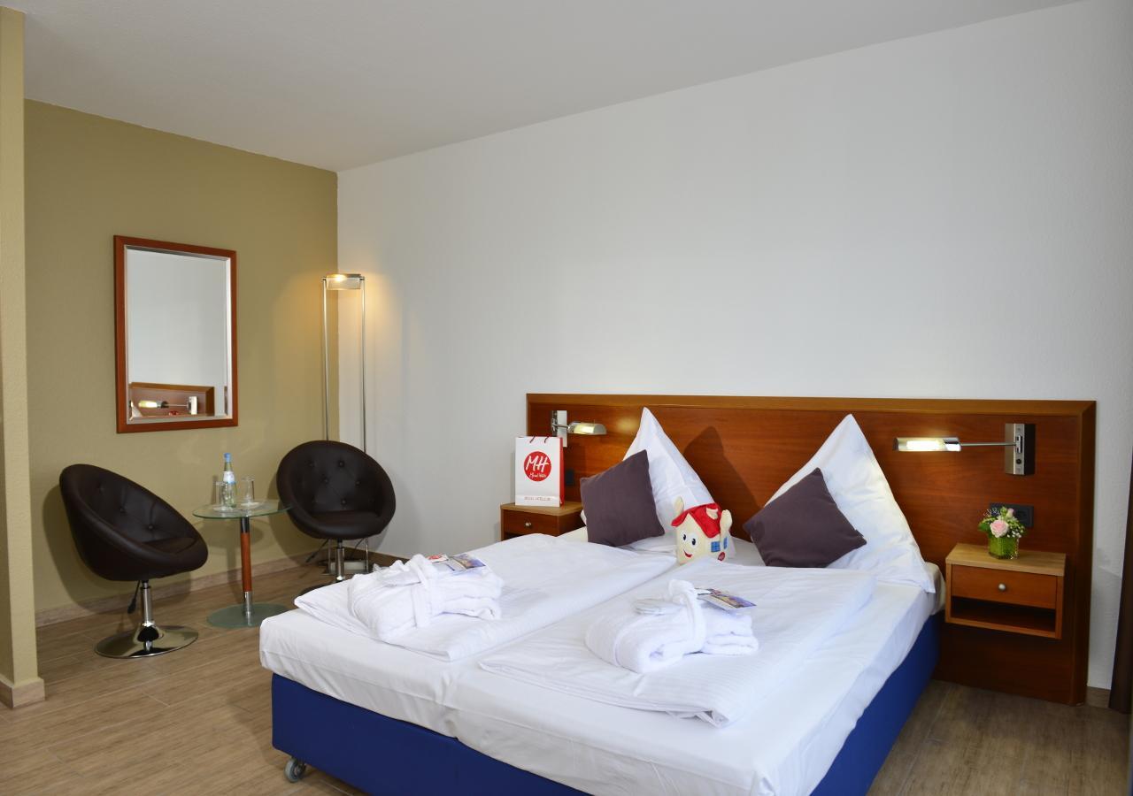 Michel Hotel Frankfurt Airport Ruesselsheim Exterior photo