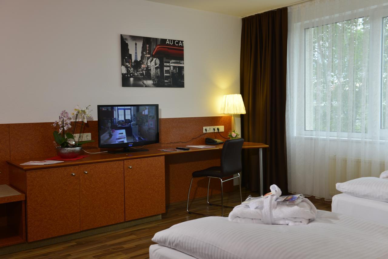 Michel Hotel Frankfurt Airport Ruesselsheim Exterior photo