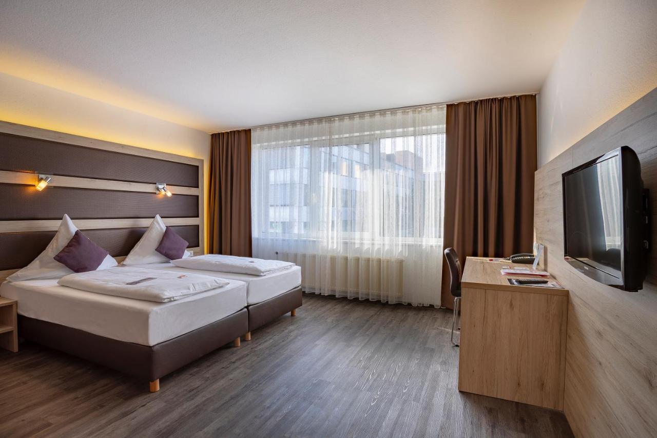 Michel Hotel Frankfurt Airport Ruesselsheim Exterior photo